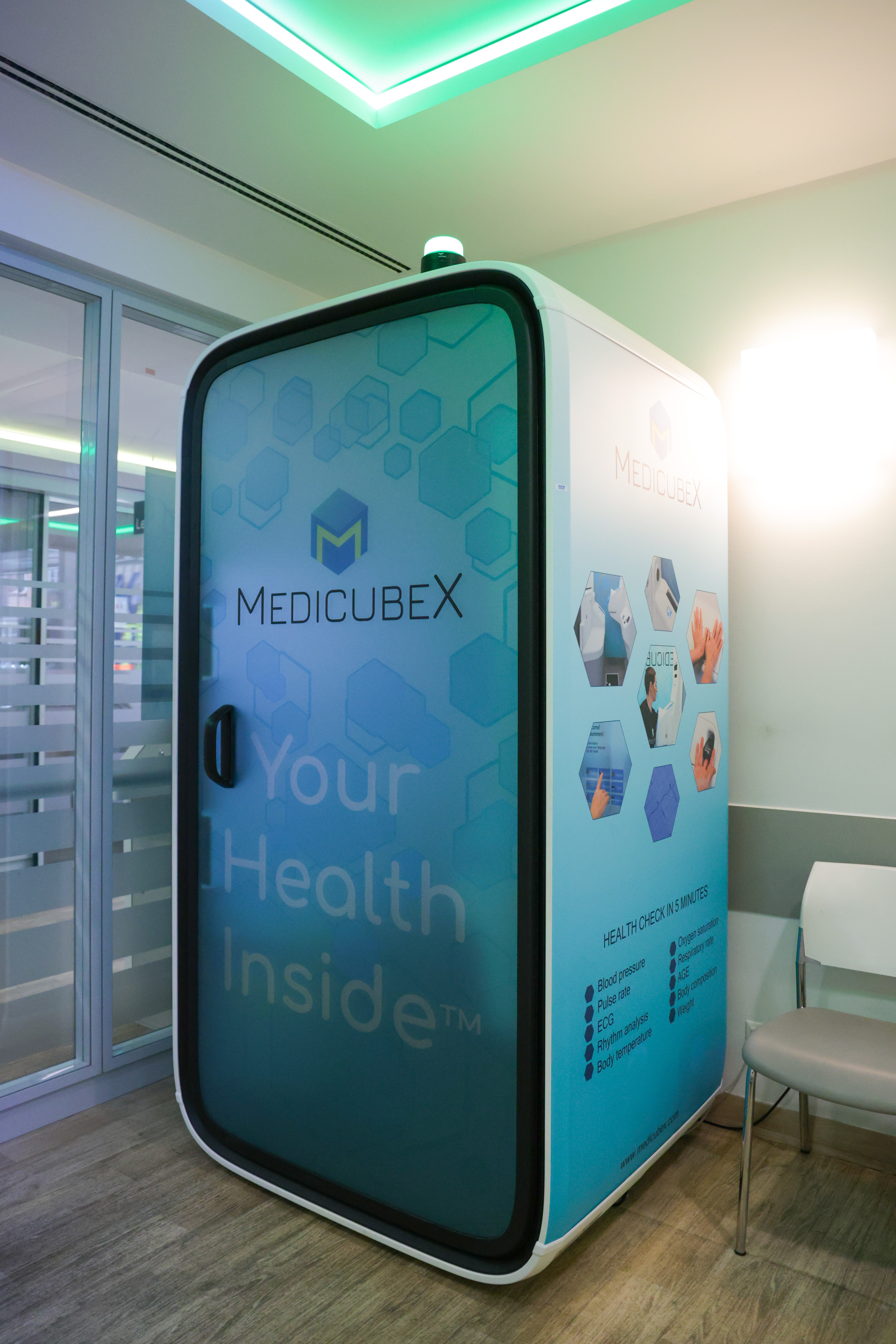 eHealth Station des Herstellers MedicubeX